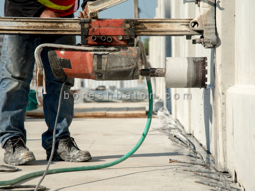 سوراخکاری بتن جهت عبور لوله